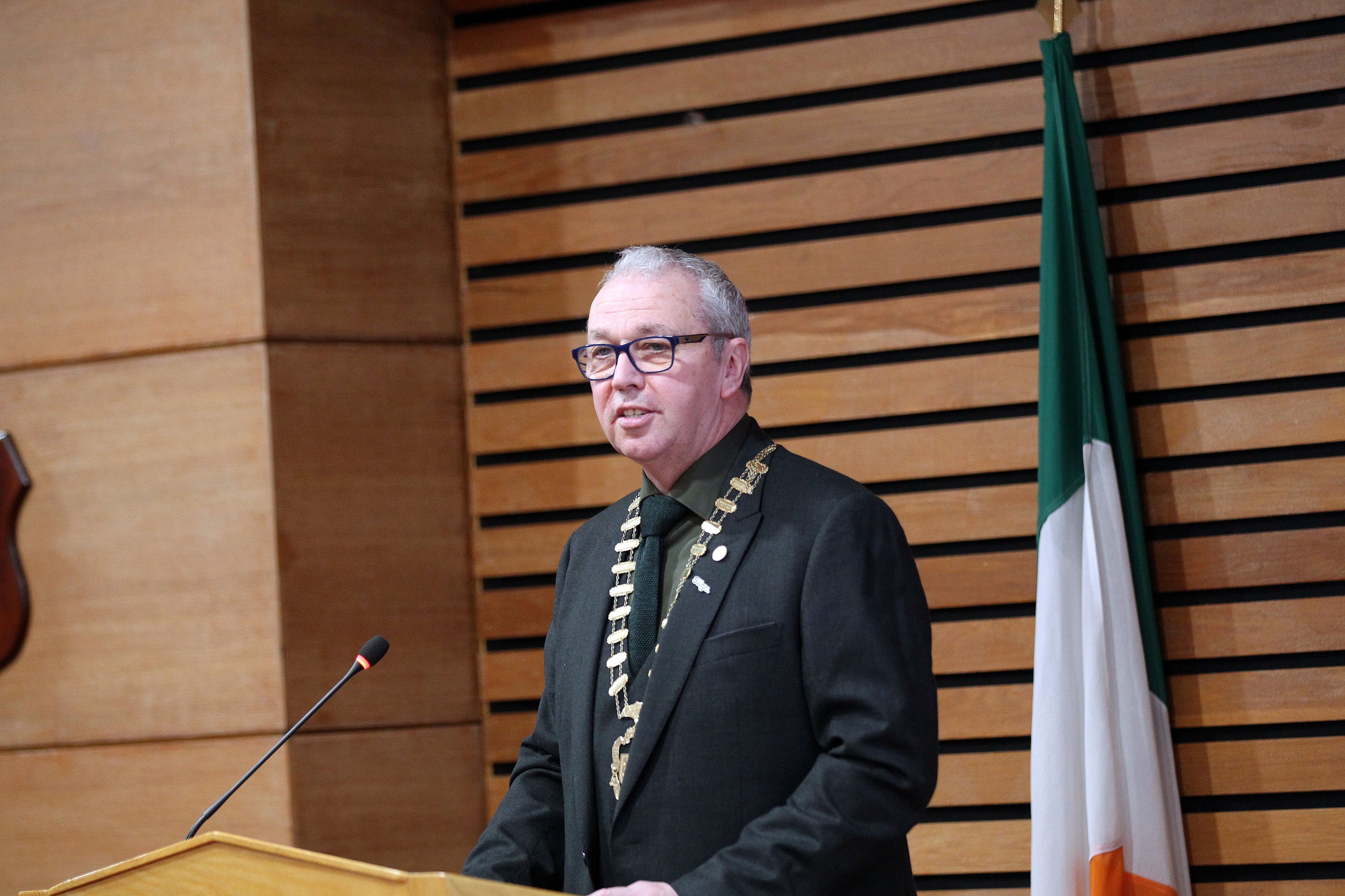 Cathaoirleach speaking 